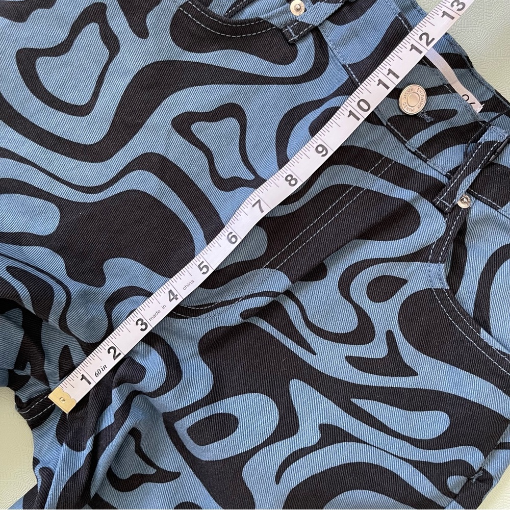 NWT Stradivarius Printed Blue Retro Print Dad Jeans Sz 4 Tall - Picture 12 of 14